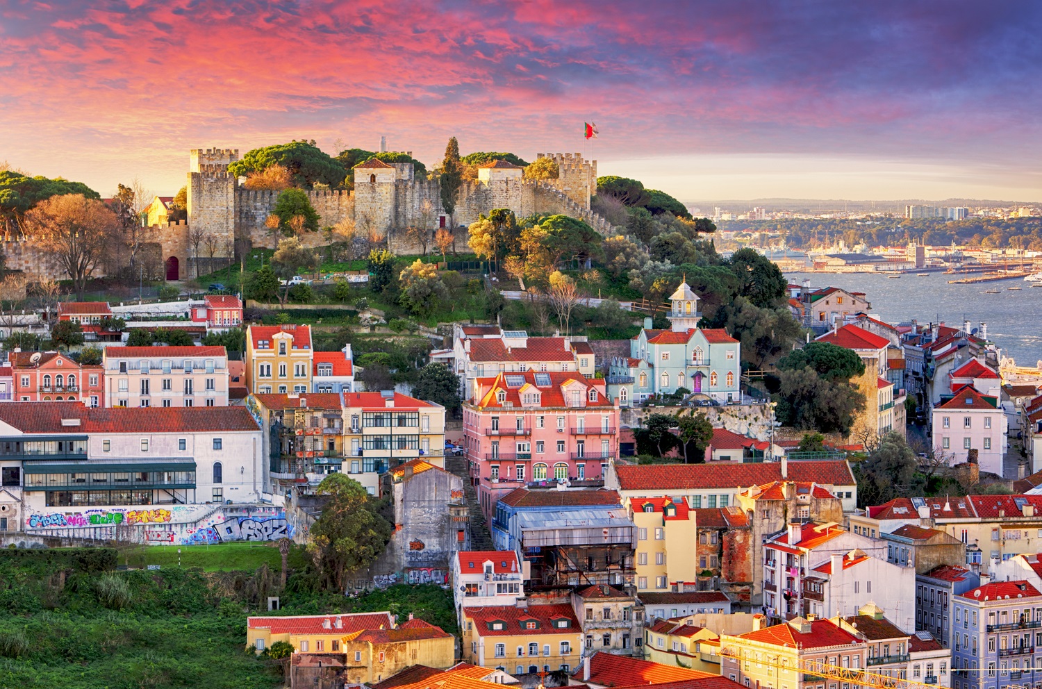 View of Sao Jorge castle, Lisbon